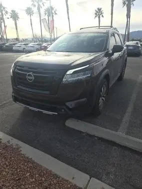 2022 Nissan Pathfinder SL FWD photo