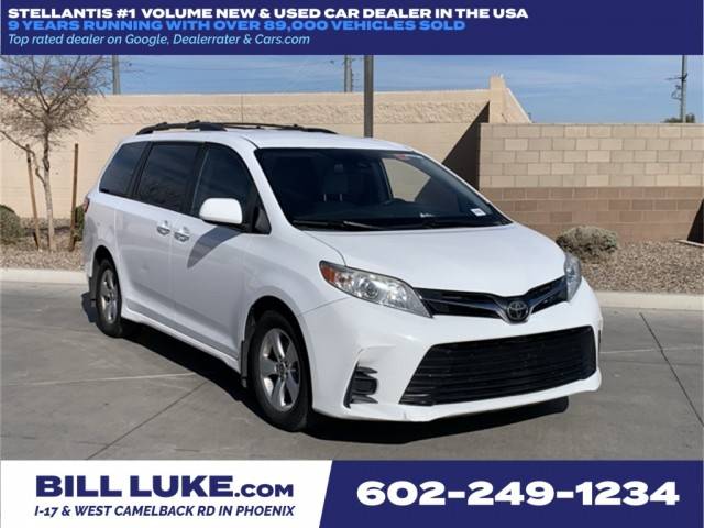 2020 Toyota Sienna LE FWD photo