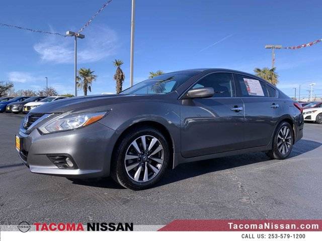 2017 Nissan Altima 2.5 SV FWD photo