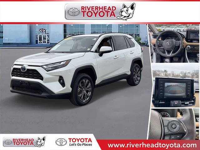 2022 Toyota RAV4 Hybrid XLE Premium AWD photo