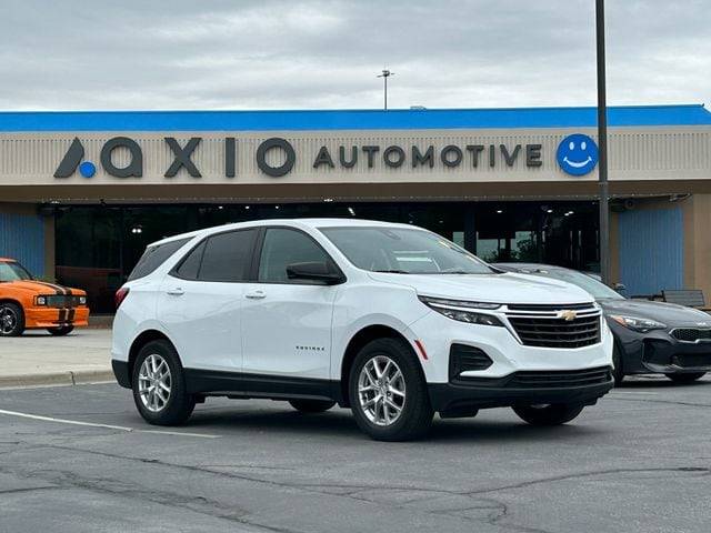 2022 Chevrolet Equinox LS AWD photo