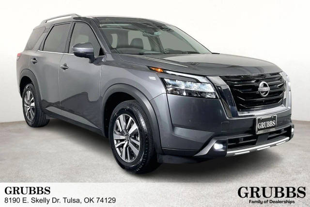 2022 Nissan Pathfinder SL 4WD photo