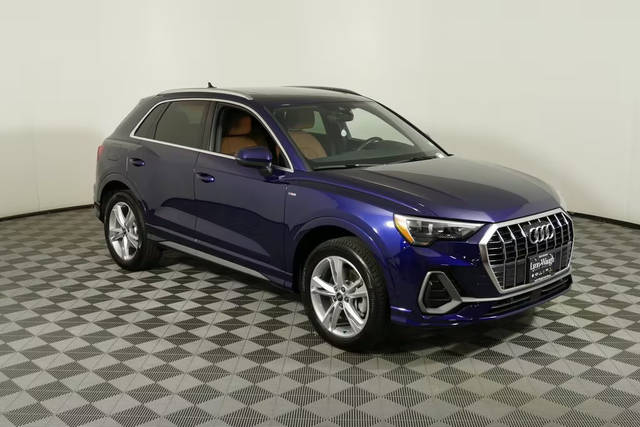 2022 Audi Q3 S line Premium AWD photo