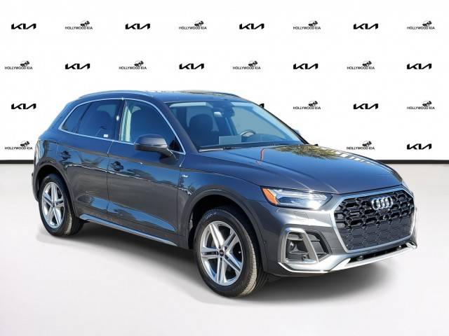 2022 Audi Q5 S line Prestige AWD photo