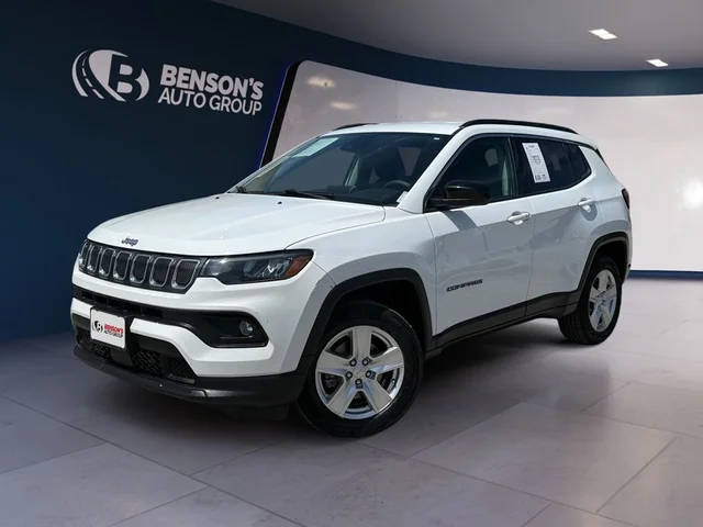 2022 Jeep Compass Latitude 4WD photo