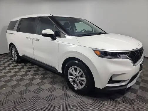 2022 Kia Carnival LX FWD photo
