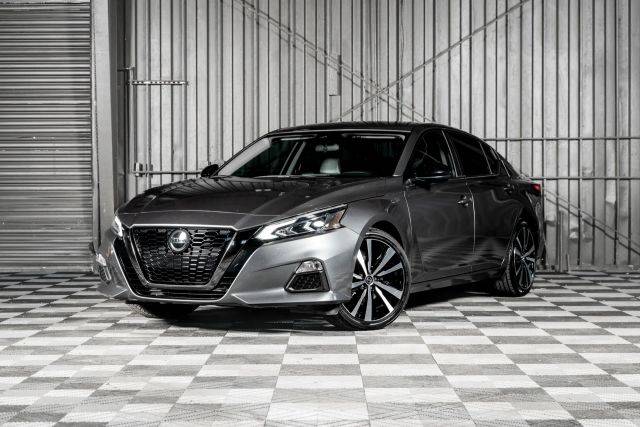 2022 Nissan Altima 2.5 SR FWD photo