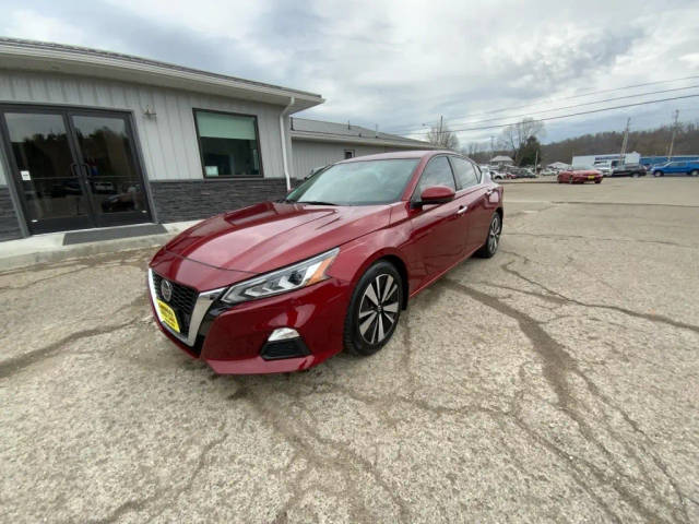 2022 Nissan Altima 2.5 SV FWD photo