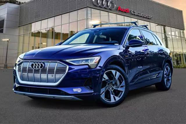 2022 Audi e-tron Premium Plus AWD photo