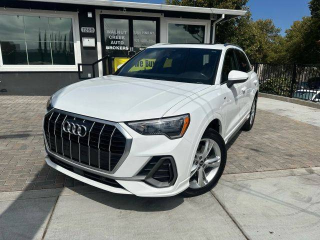 2022 Audi Q3 S line Premium AWD photo