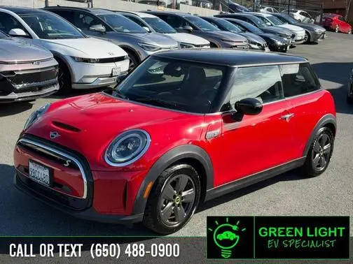 2022 MINI Hardtop 2 Door Cooper SE FWD photo