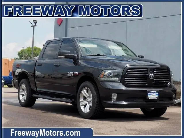 2016 Ram 1500 Sport 4WD photo