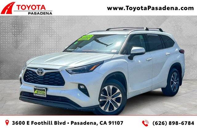 2022 Toyota Highlander XLE FWD photo
