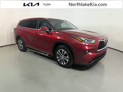 2022 Toyota Highlander XLE FWD photo