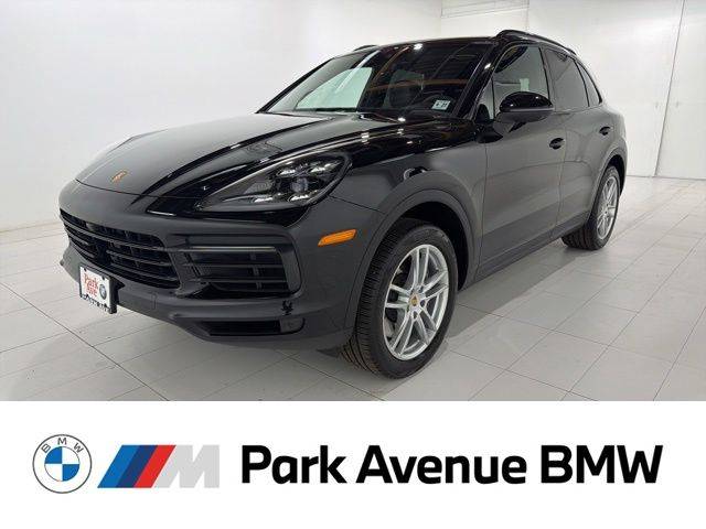 2022 Porsche Cayenne  AWD photo