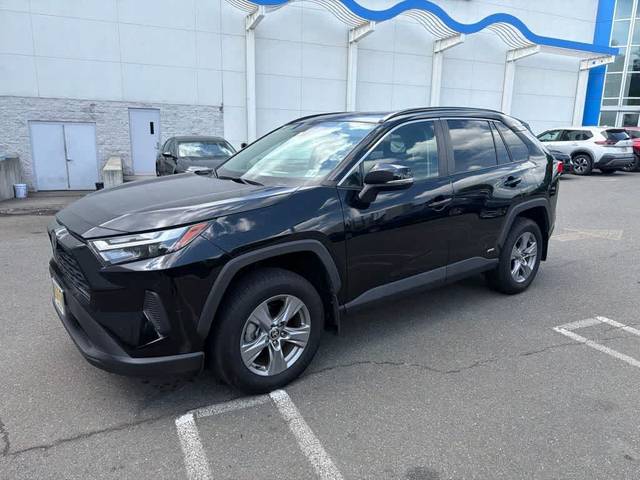 2022 Toyota RAV4 Hybrid XLE AWD photo
