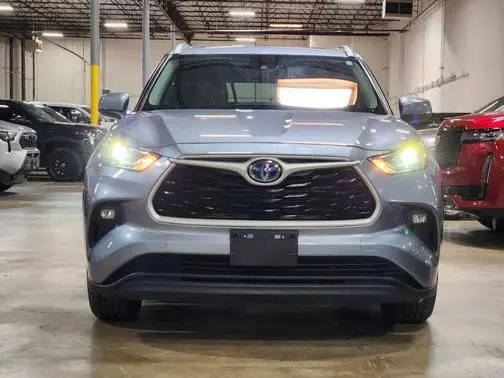 2022 Toyota Highlander Hybrid XLE AWD photo