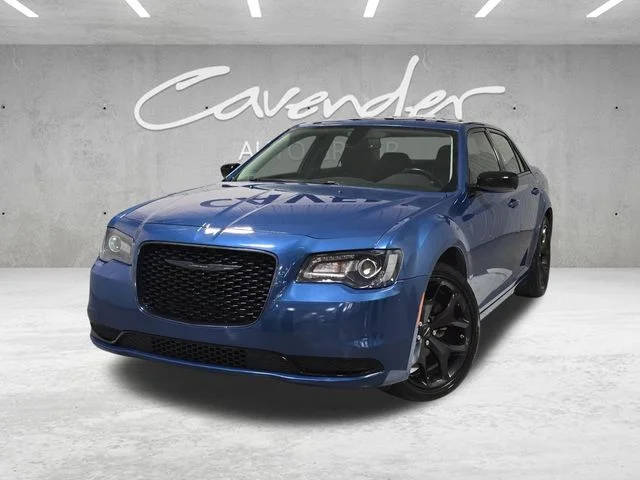 2022 Chrysler 300 Touring RWD photo