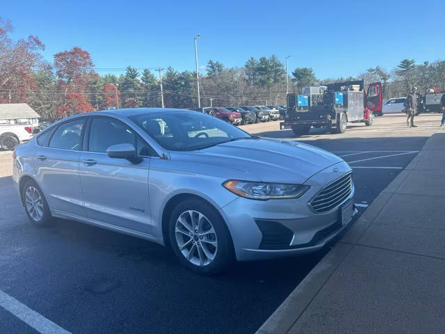 2019 Ford Fusion SE FWD photo