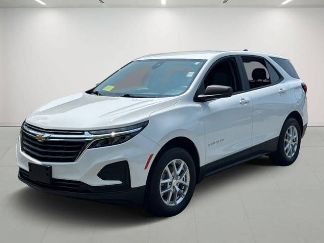 2022 Chevrolet Equinox LS AWD photo