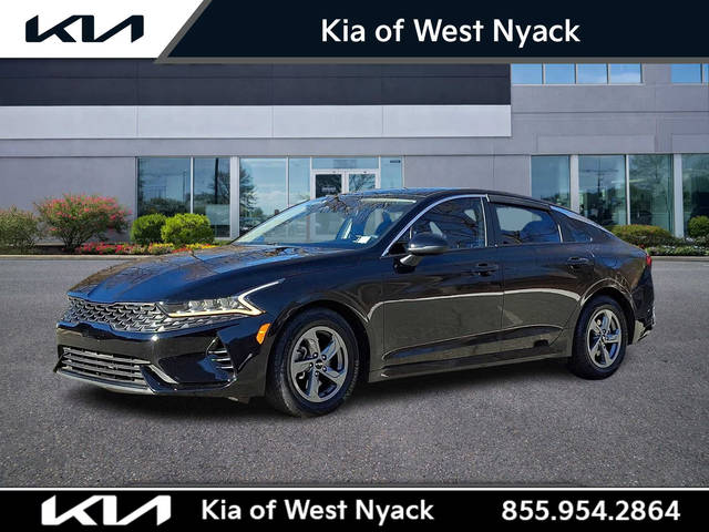 2022 Kia K5 LXS FWD photo