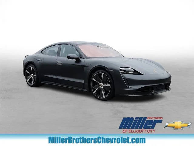 2022 Porsche Taycan Turbo AWD photo