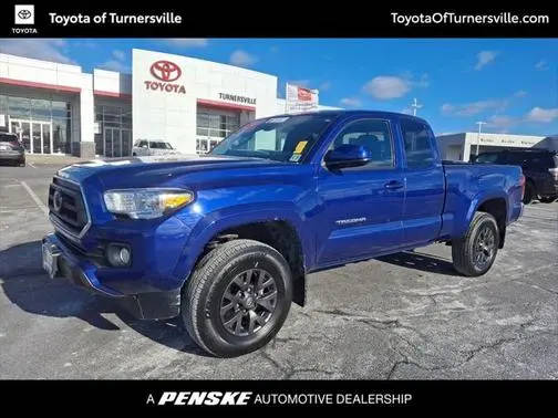 2022 Toyota Tacoma SR5 4WD photo