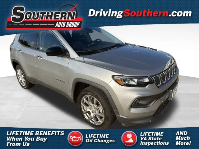 2022 Jeep Compass Latitude Lux 4WD photo