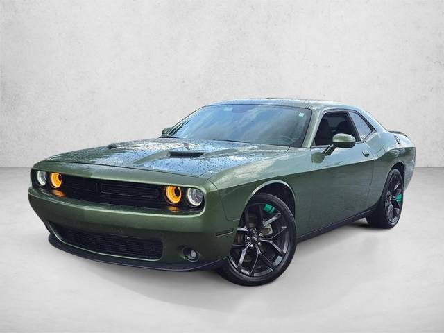 2022 Dodge Challenger SXT RWD photo