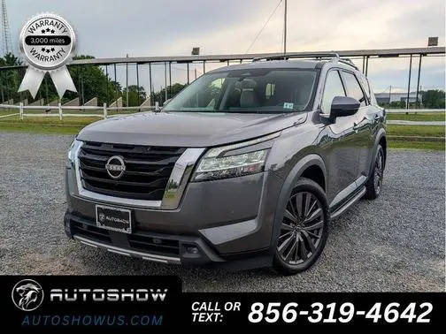 2022 Nissan Pathfinder SL 4WD photo