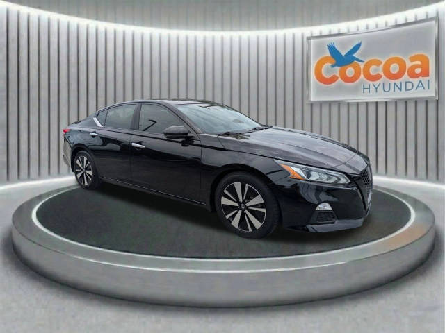 2022 Nissan Altima 2.5 SV FWD photo