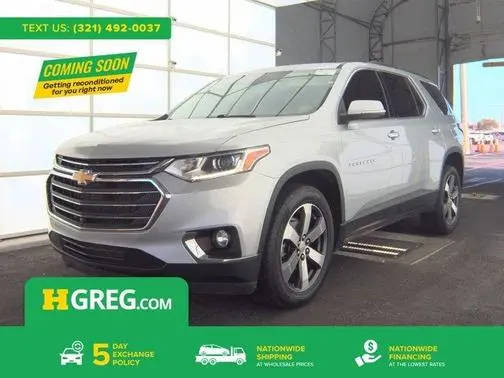 2021 Chevrolet Traverse LT Leather FWD photo
