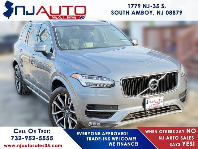 2016 Volvo XC90 T6 Momentum AWD photo