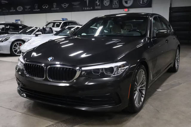 2019 BMW 5 Series 530i RWD photo