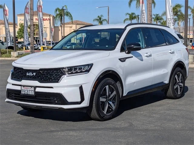 2022 Kia Sorento S FWD photo