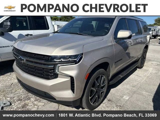 2022 Chevrolet Suburban RST RWD photo