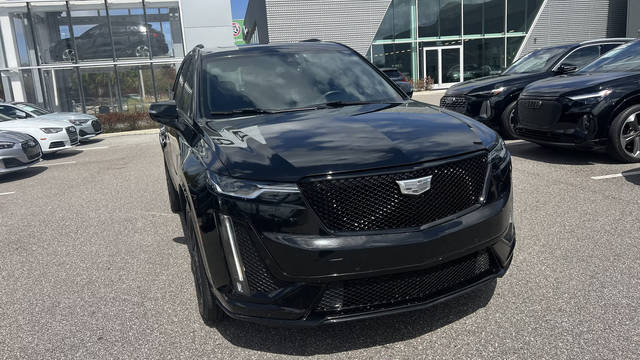 2022 Cadillac XT6 Sport AWD photo