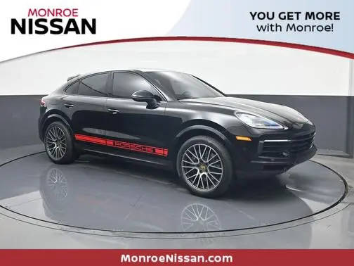 2022 Porsche Cayenne Coupe  AWD photo