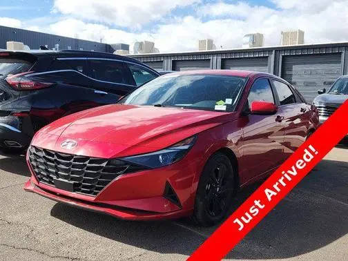 2022 Hyundai Elantra SEL FWD photo