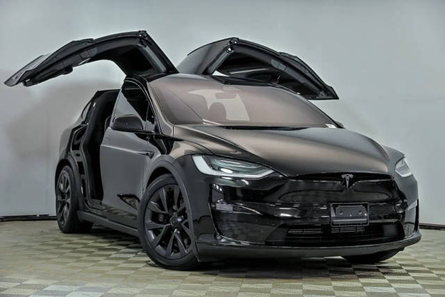 2022 Tesla Model X Plaid AWD photo