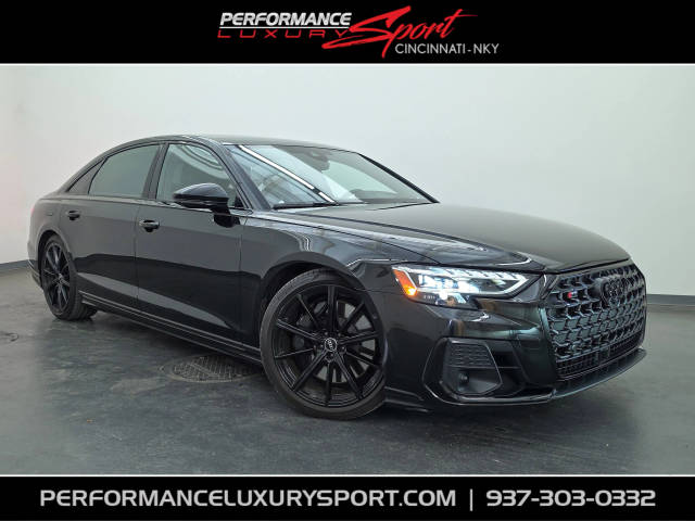 2022 Audi S8 AWD photo