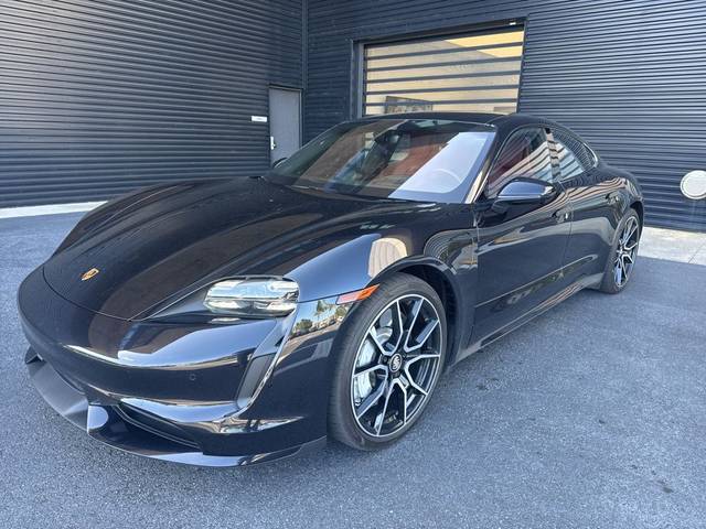 2022 Porsche Taycan Turbo AWD photo