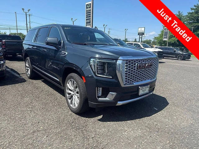 2022 GMC Yukon XL Denali 4WD photo