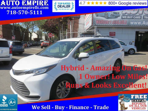 2022 Toyota Sienna LE AWD photo