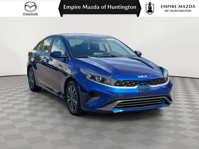 2022 Kia Forte LXS FWD photo