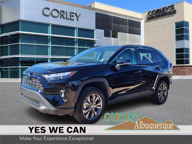 2022 Toyota RAV4 Hybrid XLE Premium AWD photo