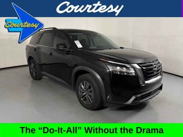 2022 Nissan Pathfinder SV 4WD photo