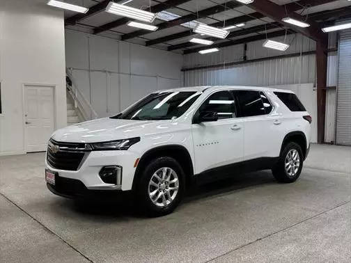 2022 Chevrolet Traverse LS FWD photo