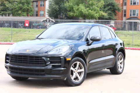 2021 Porsche Macan AWD photo