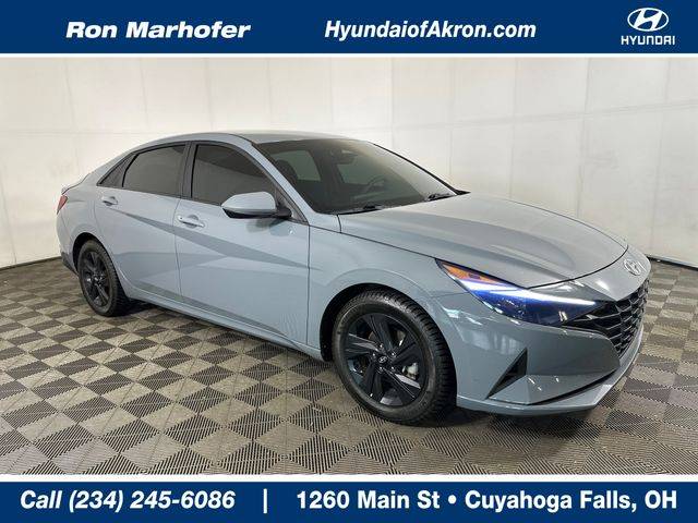 2022 Hyundai Elantra SEL FWD photo